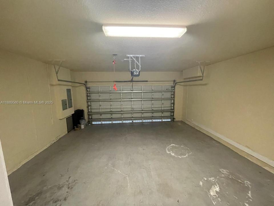 9895 NW 87th Ter 9895, Doral, Флорида 33178, Соединенные Штаты