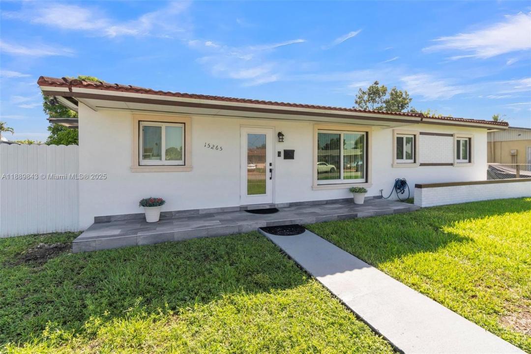 15265 SW 100th Ct, Miami, Floryda 33157, USA