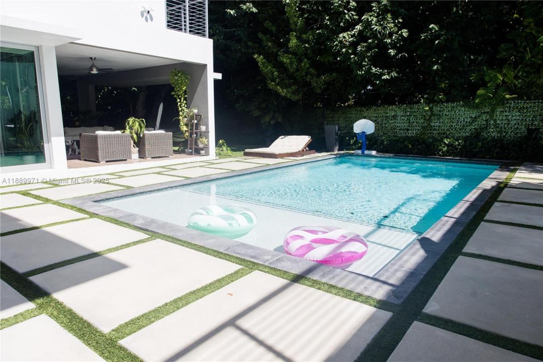 Miami, Florida 33143, HOA KỲ