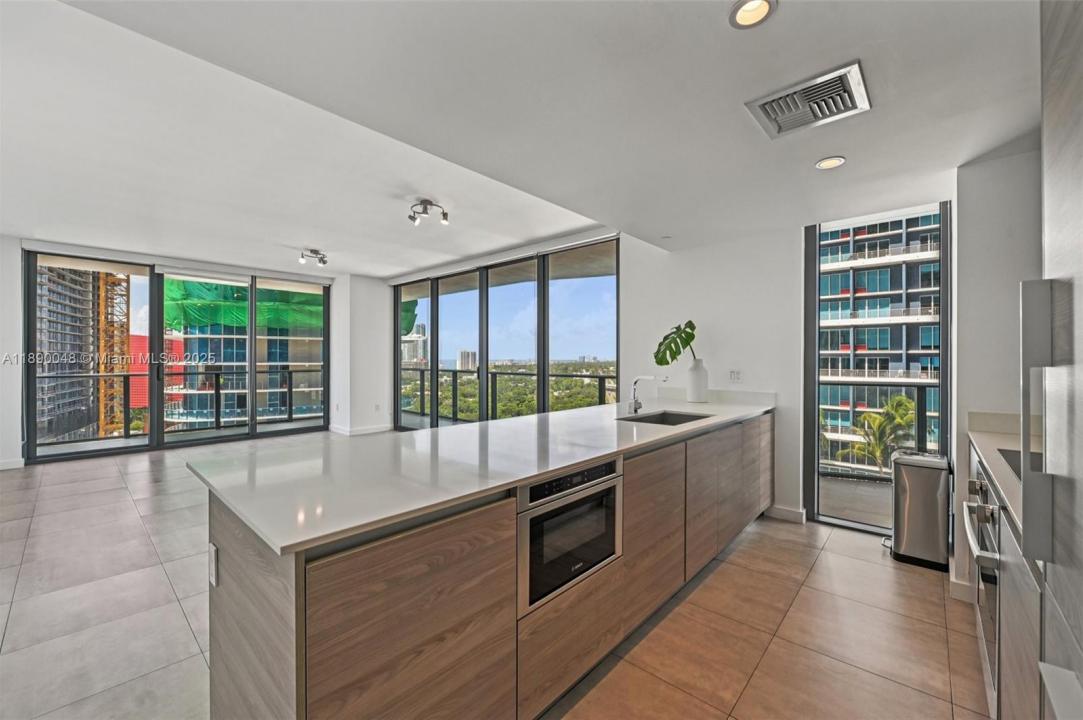 1300 S Miami Ave 1706, Miami, Flórida 33130, Estados Unidos