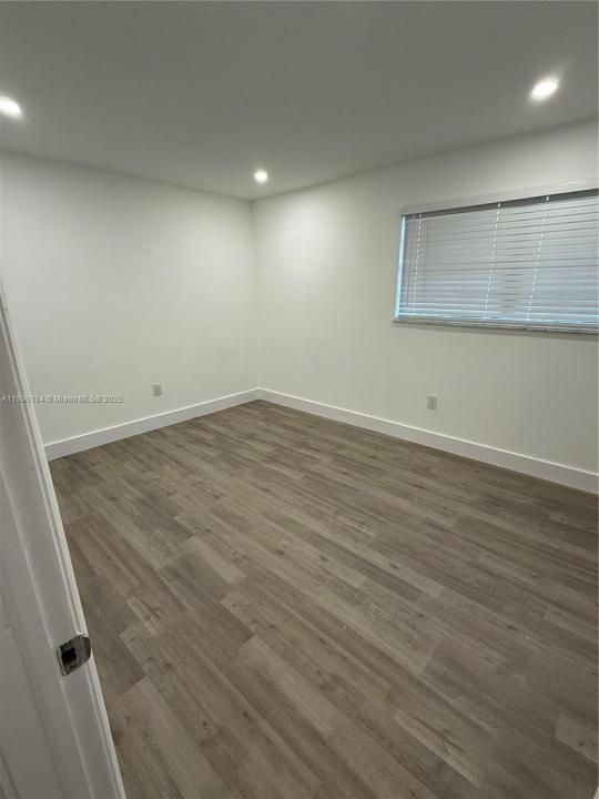 565 NE 12th Ave 565, Homestead, Флорида 33030, Соединенные Штаты