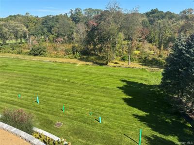 14 Stone Bridge Road, Harrison, New York 10577