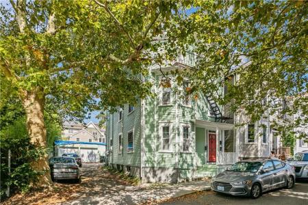 28 Young Street, Newport, RI 02840, USA