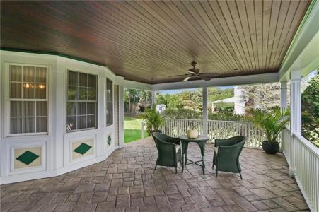 18 Quail Ridge Road, Cranston, Rhode Island 02921