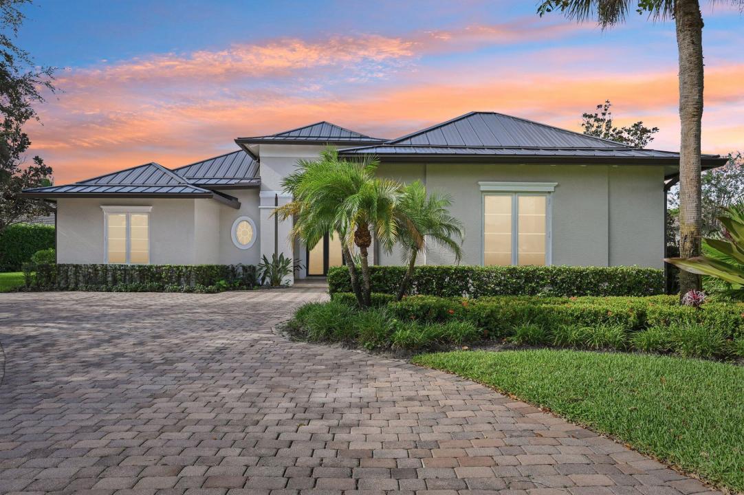 9936 SE Sandpine Lane, The Medalist Village, Hobe Sound, Florida 33455
