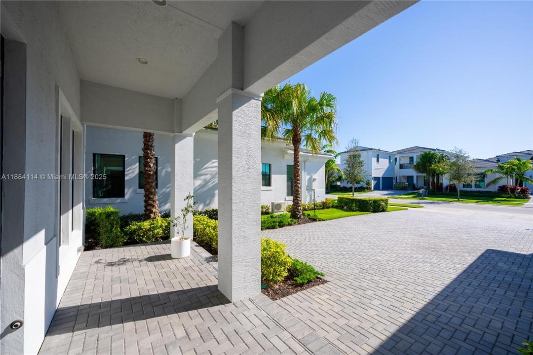 13402 Artisan Cir, Palm Beach Gardens, Florida 33418