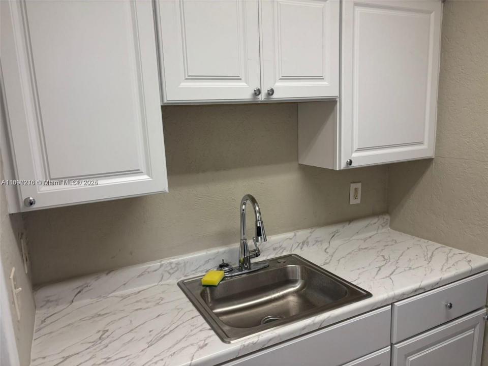 2750 Pierce St 3, Hollywood, Florida 33020, HOA KỲ