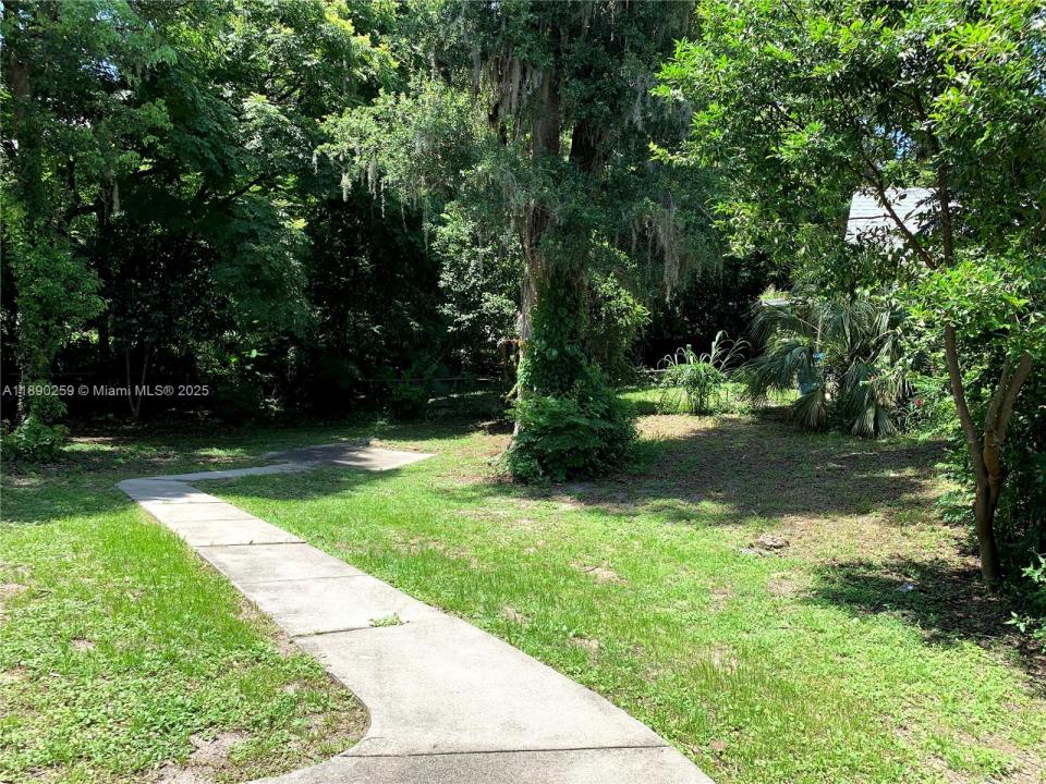 325 E Plymouth 0, Deland, フロリダ 32724, アメリカ合衆国