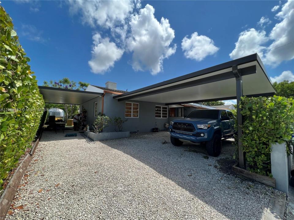 3160 SW 19th Ter, Miami, Flórida 33145, Estados Unidos