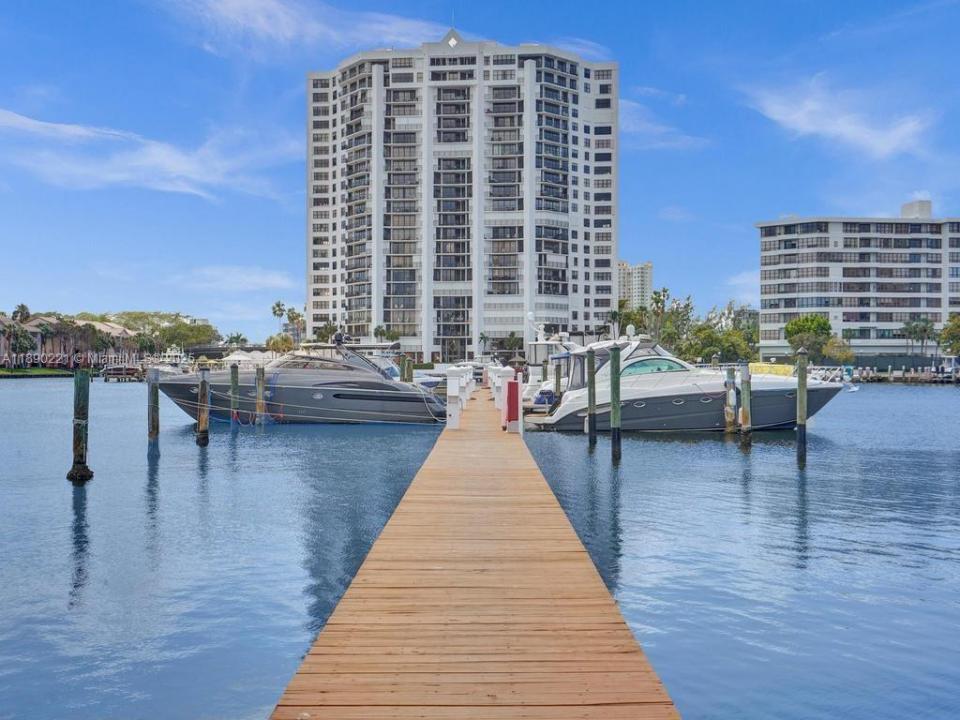 2667 S Parkview Dr, Hallandale Beach, Florida 33009, HOA KỲ