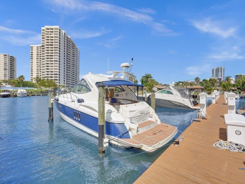 2667 S Parkview Dr, Hallandale Beach, Florida 33009, HOA KỲ