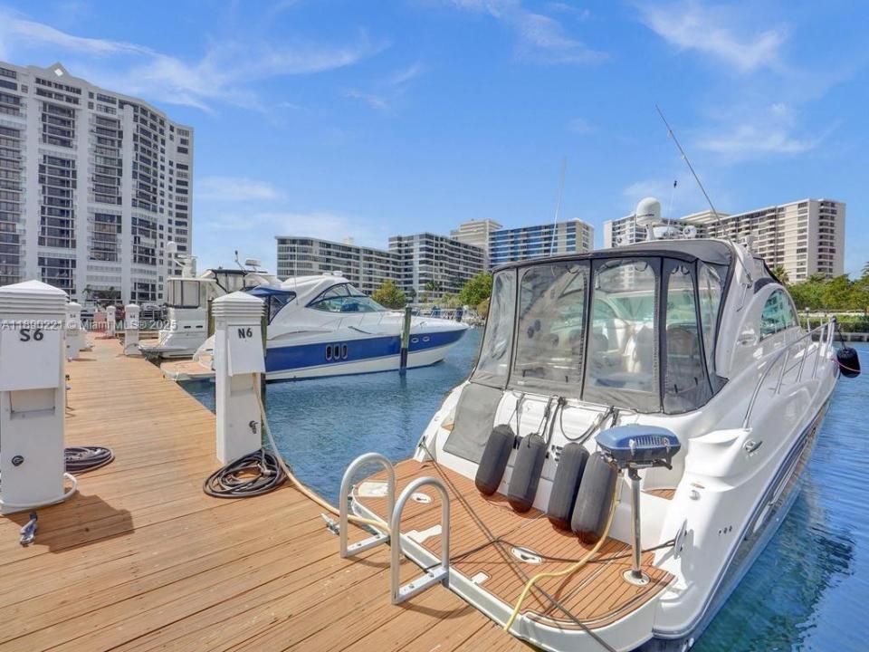 2667 S Parkview Dr, Hallandale Beach, Florida 33009, HOA KỲ