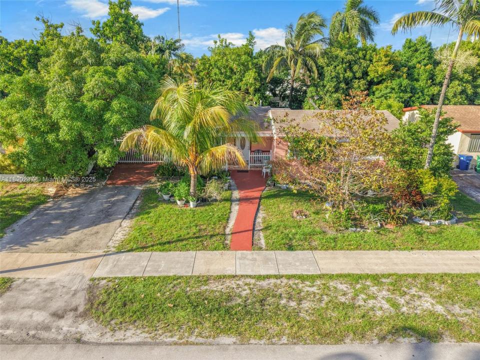 1041 NW 196th Ter, Miami Gardens, Floride 33169, États-Unis