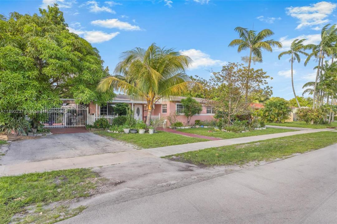 1041 NW 196th Ter, Miami Gardens, Floride 33169, États-Unis