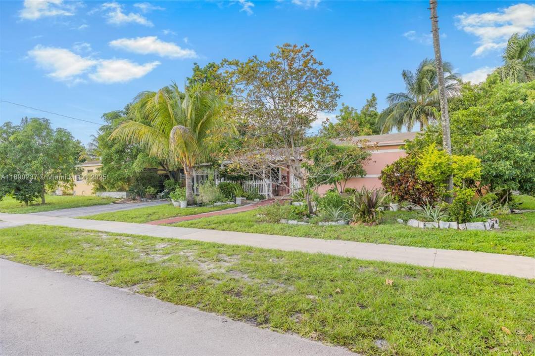 1041 NW 196th Ter, Miami Gardens, Floride 33169, États-Unis