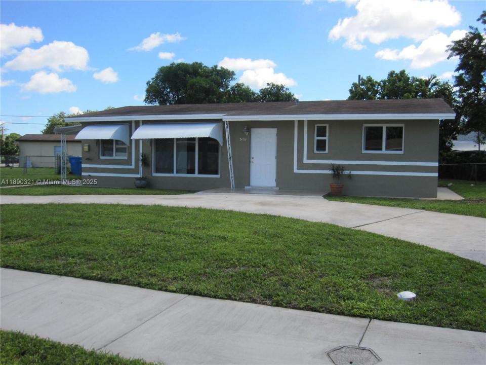 3151 SW 37th Ter, West Park, Florida 33023, Amerika Birleşik Devletleri