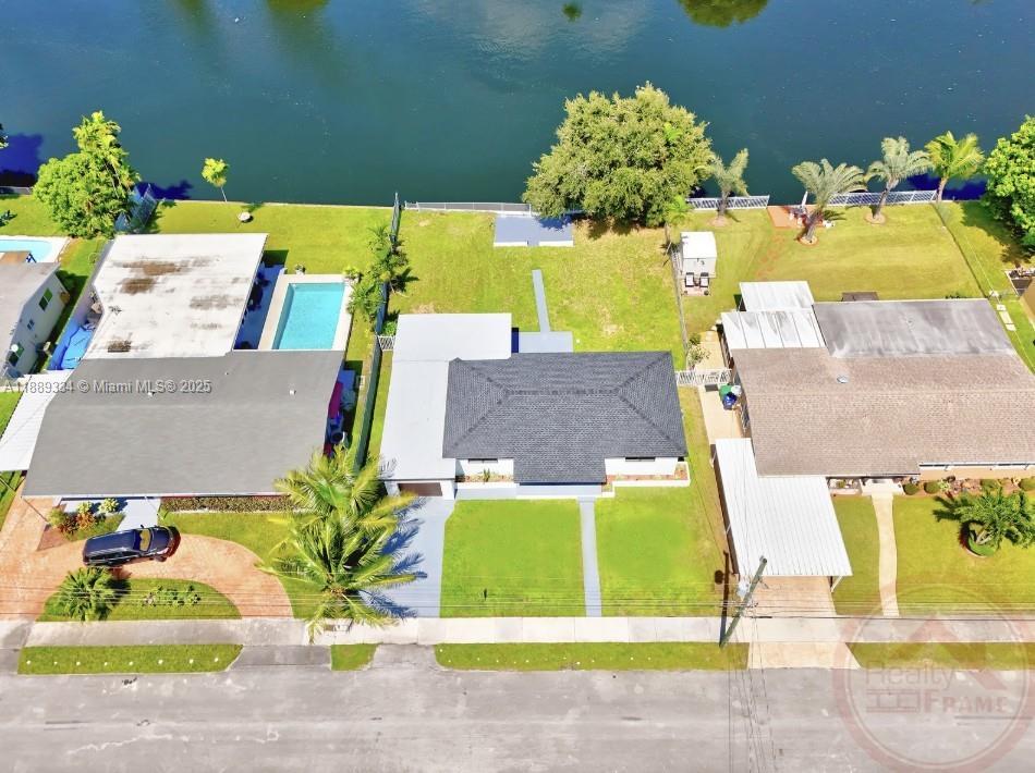 1061 NW 87th St, Miami, 佛羅里達州 33150, 美國