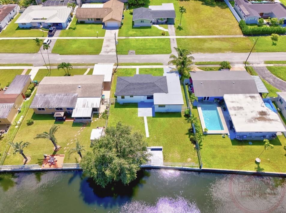 1061 NW 87th St, Miami, 佛羅里達州 33150, 美國