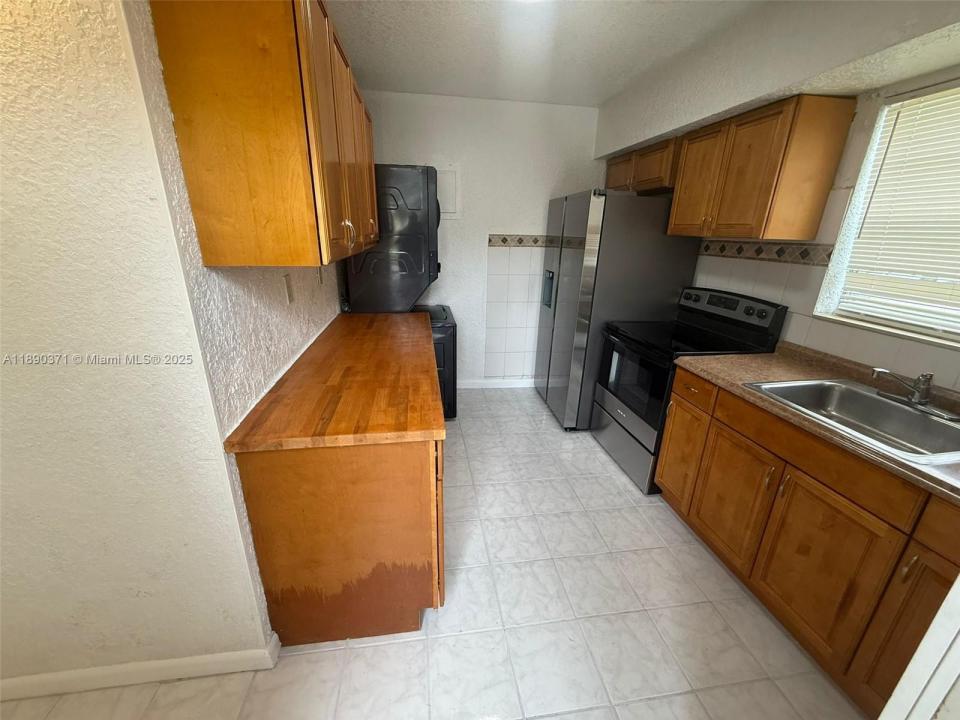 815 Foster Rd 1, Hallandale Beach, Florida 33009, Estados Unidos