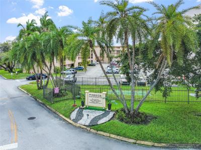 8895 Fontainebleau Blvd 107, Miami, Florida 33172, USA