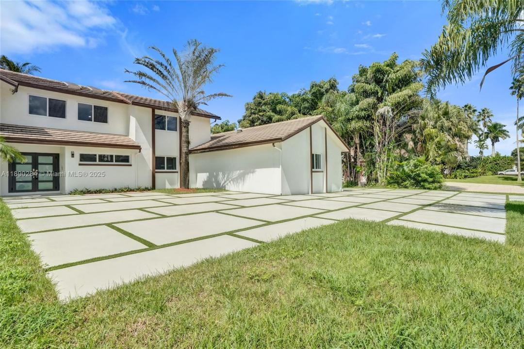 2181 SW 117th Ter, Davie, Florida 33325