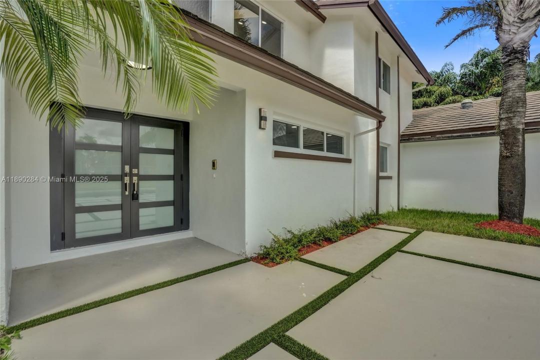 2181 SW 117th Ter, Davie, Florida 33325