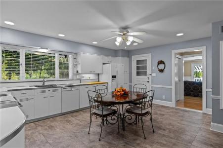 88 Homestead Avenue, North Smithfield, Rhode Island 02896, Estados Unidos