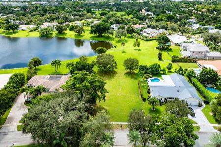 2238 NW 30th Road, Boca Bath & Tennis Club, Boca Raton, Florida 33431