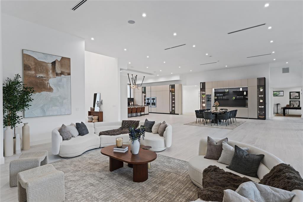 8795 Valencia Ct, Parkland, Florida 33067