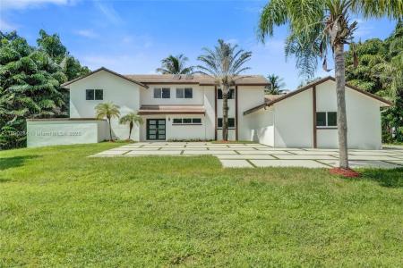 2181 SW 117th Ter, Davie, Florida 33325, USA