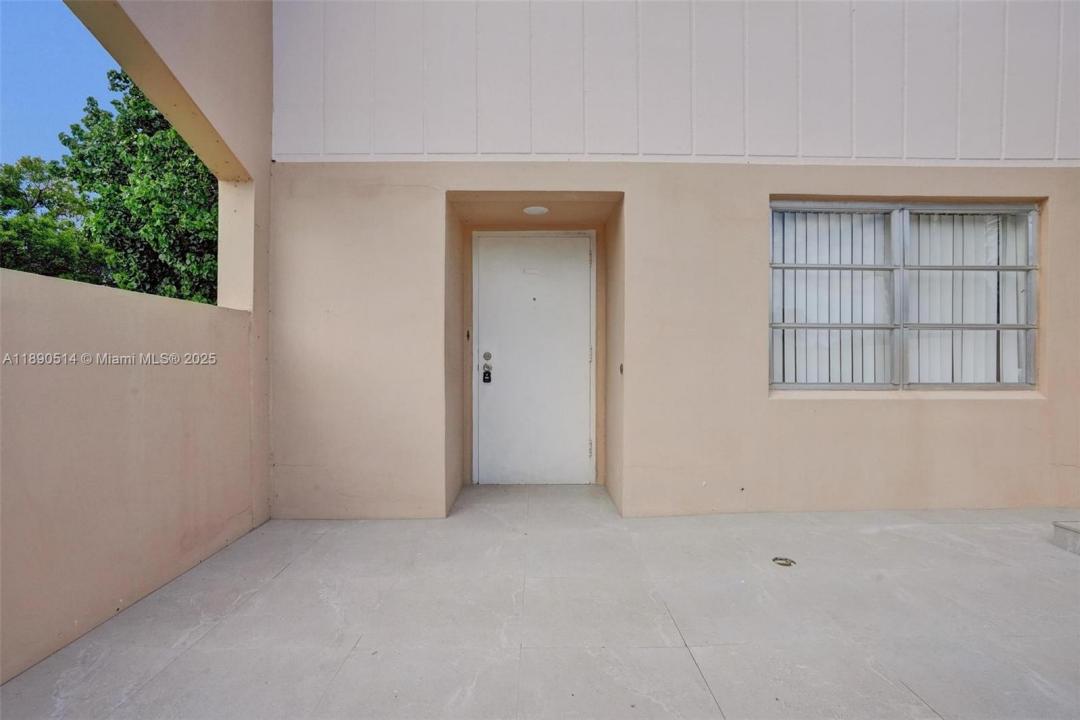 4026 Inverrary Dr 8A, Lauderhill, Floride 33319, États-Unis