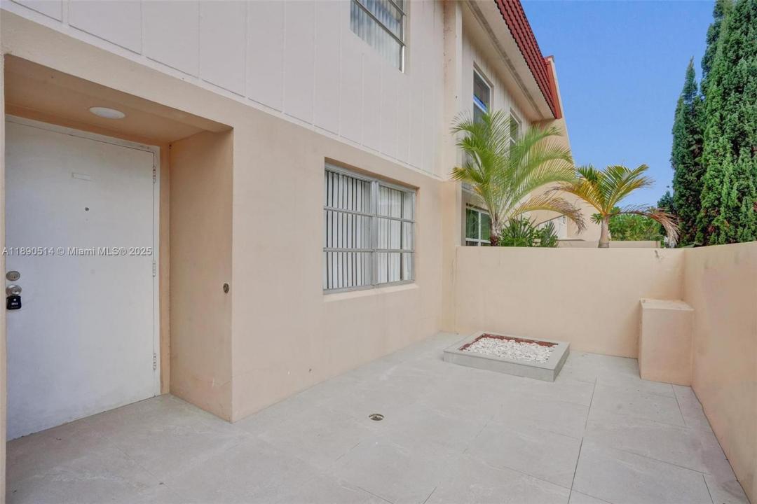 4026 Inverrary Dr 8A, Lauderhill, Floride 33319, États-Unis