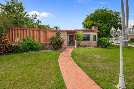 11490 W BISCAYNE CANAL RD, Miami, Florida 33161, USA