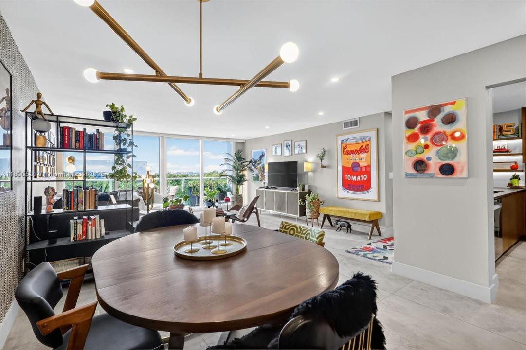 100 Bayview Dr 526, Sunny Isles Beach, Florida 33160, HOA KỲ