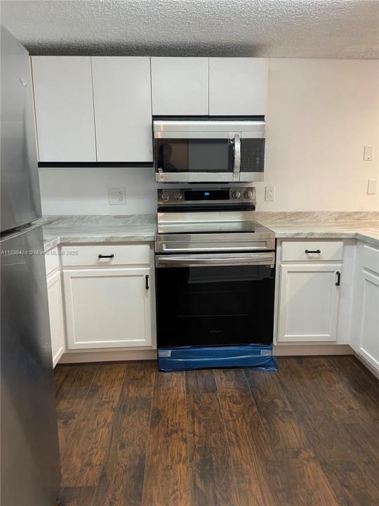 5650 W 26th Ct 207, Hialeah, Florida 33016