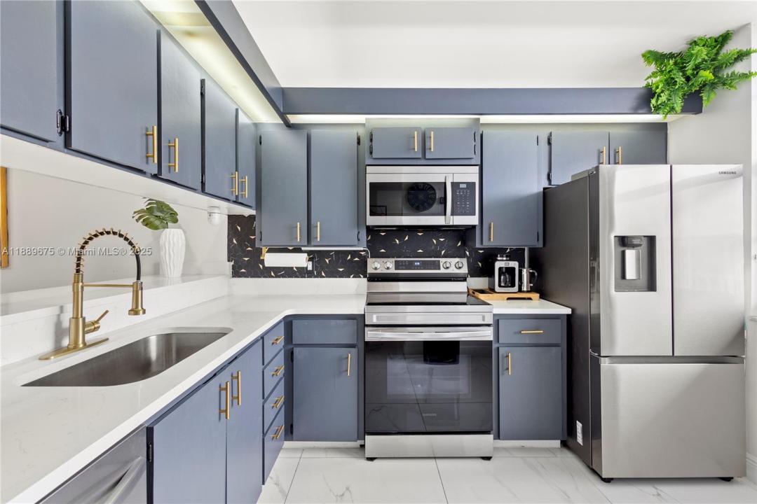 3635 Whitehall Dr 401, West Palm Beach, Florida 33401, Estados Unidos