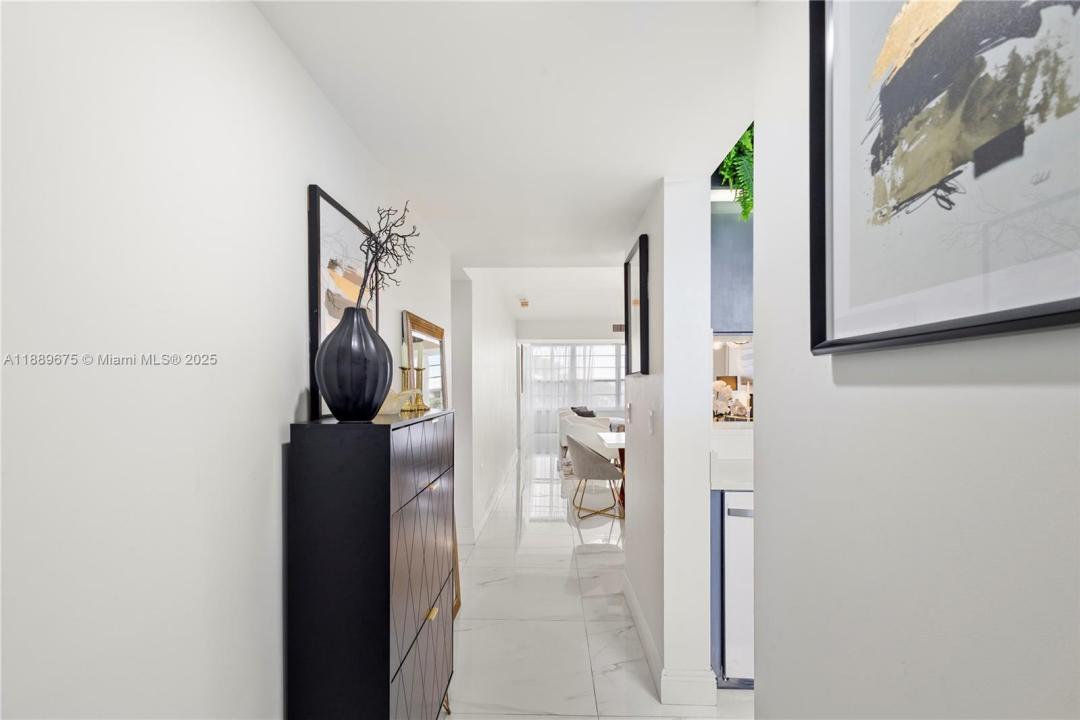 3635 Whitehall Dr 401, West Palm Beach, Florida 33401, Estados Unidos