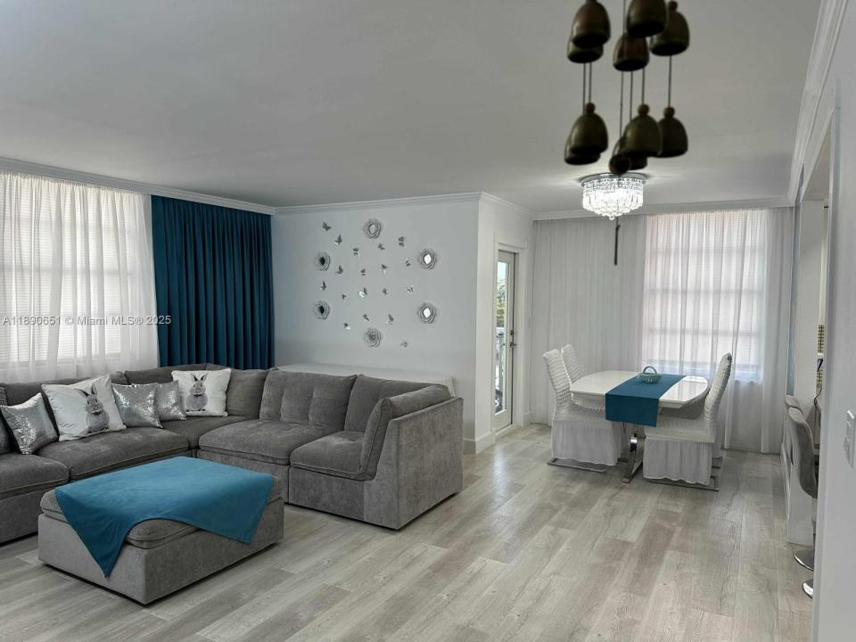 1301 NE Miami Gardens Dr 425W, Miami, Florida 33179, Stati Uniti