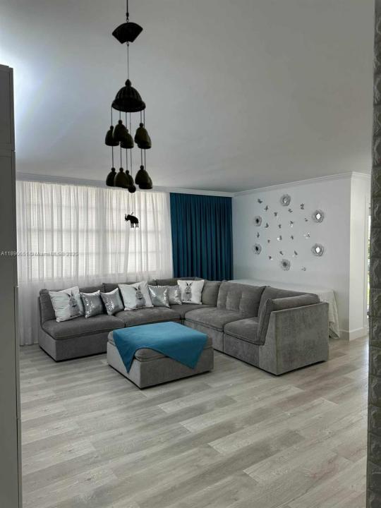 1301 NE Miami Gardens Dr 425W, Miami, Florida 33179, Stati Uniti