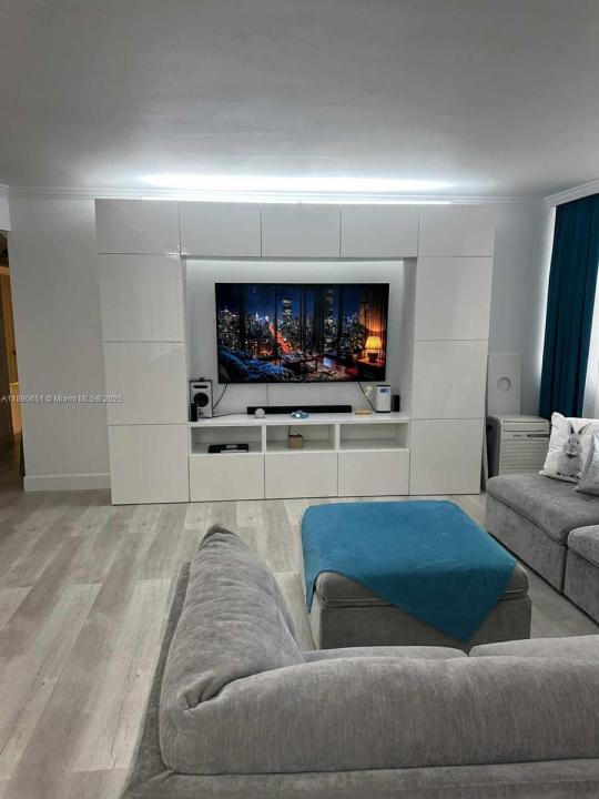 1301 NE Miami Gardens Dr 425W, Miami, Florida 33179, Stati Uniti