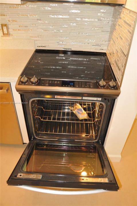 Plantation, Florida 33324