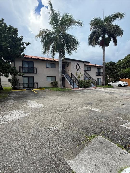 100 SE 5th Ave 1, Hallandale Beach, Florida 33009, USA