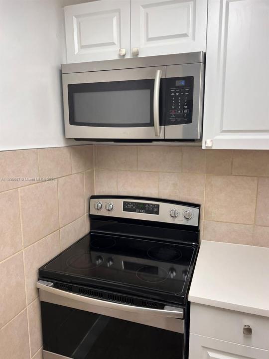 271 Bonnie Blvd 205, Palm Springs, Florida 33461, Estados Unidos