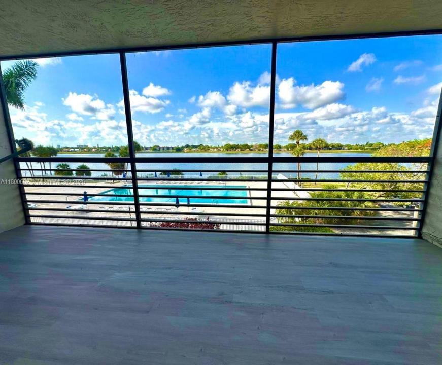 20840 San Simeon Way 305, Miami, Floride 33179, États-Unis