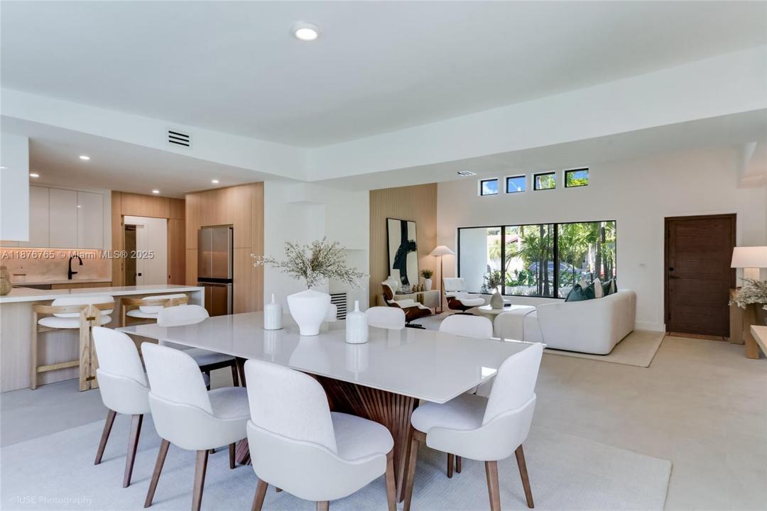 1120 NE 86th St, Miami, Florida 33138