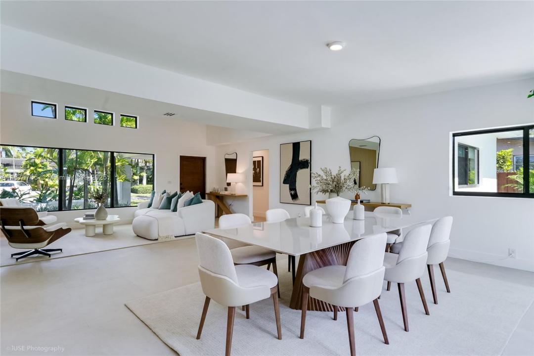 1120 NE 86th St, Miami, Florida 33138