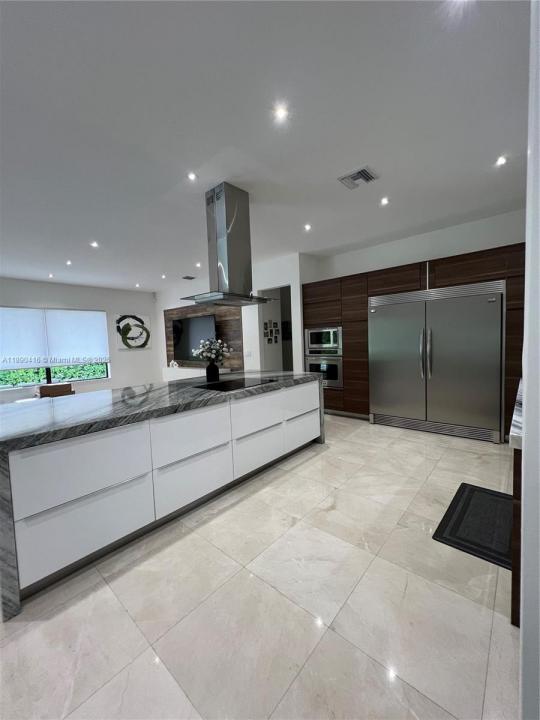 16326 N Mariposa Cir N, Pembroke Pines, Florida 33331, Estados Unidos
