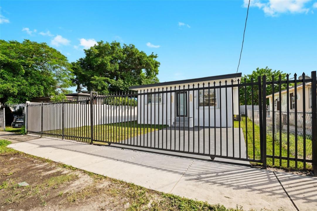 1842 NW 67th St, Miami, Florida 33147, Estados Unidos