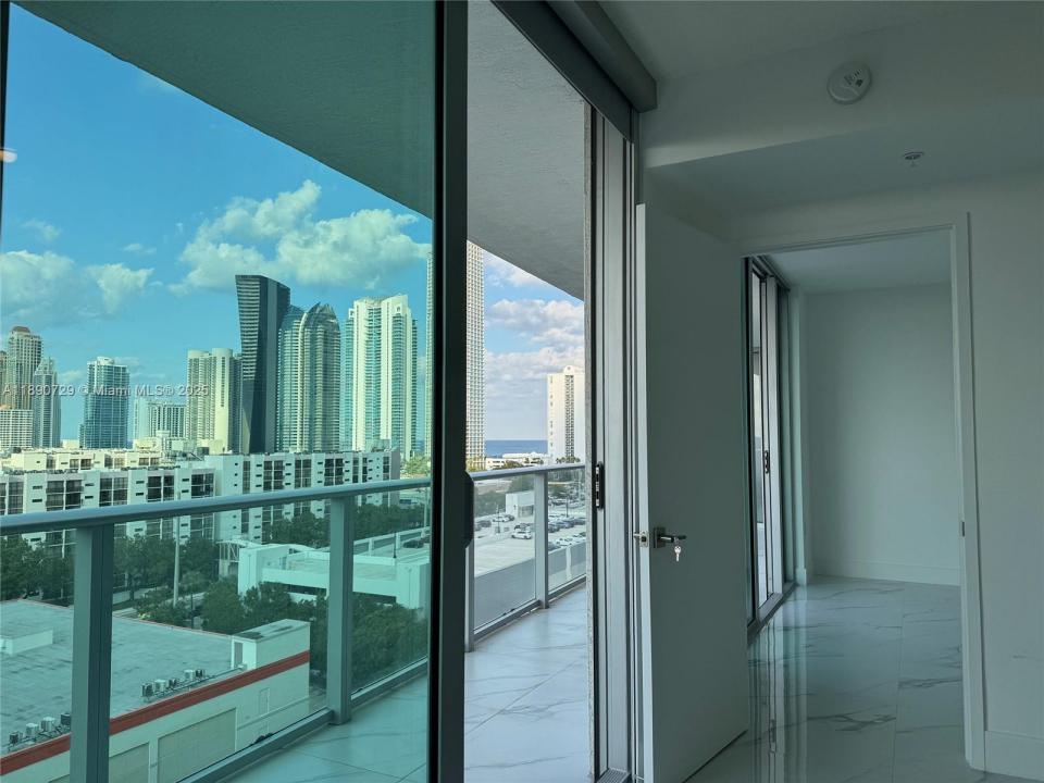 330 Sunny Isles Blvd 5-1003, Sunny Isles Beach, Florida 33160, HOA KỲ