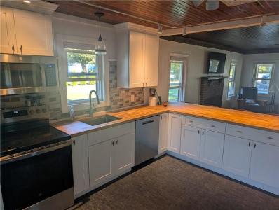 35 FOURTH Street, North Kingstown, Rhode Island 02852, USA